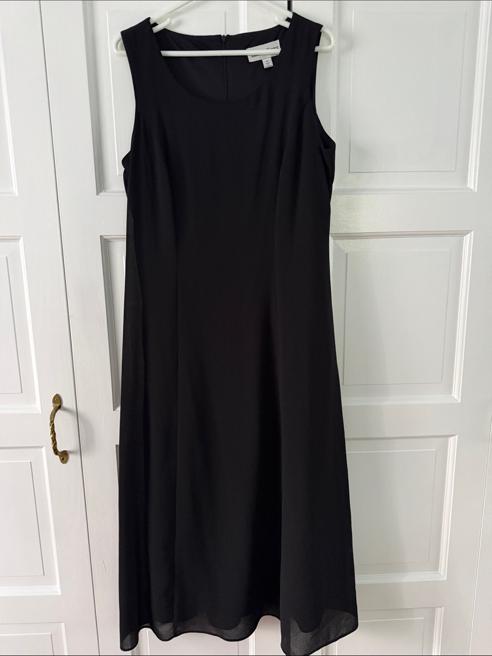 Danny & Nicole Black Sleeveless Midi Dress with Scoop Neck